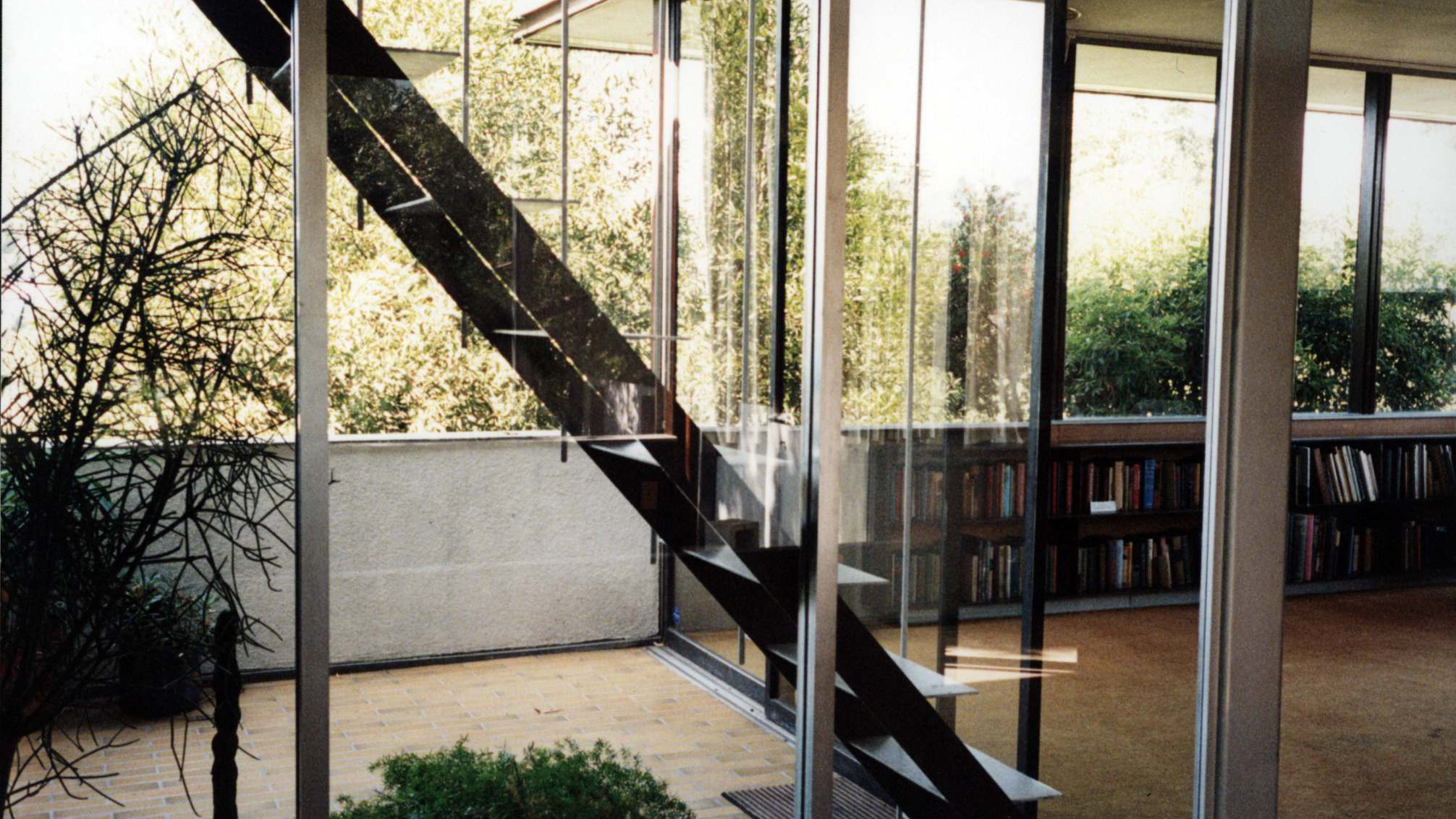 3c usa vdl stairs to sunroom 2003