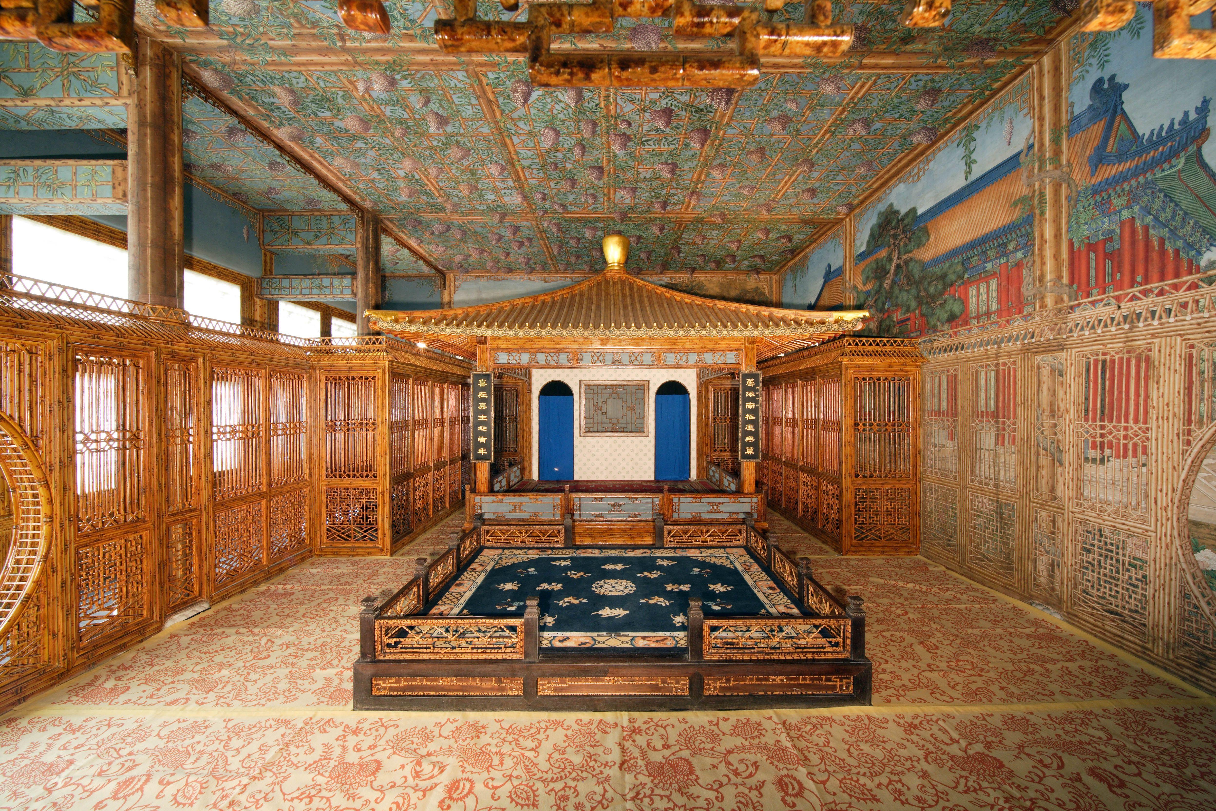 JUANQINZHAI IN THE QIANLONG GARDEN